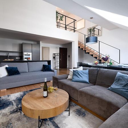 Two-Level Apart With A Terrace Near The Vltava River Prag Exterior foto